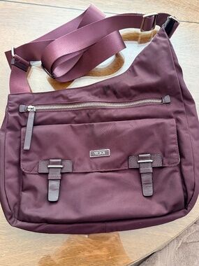 TUMI Burgundy / Plum Nylon Crossbody / Messenger Commuter / Travel Bag